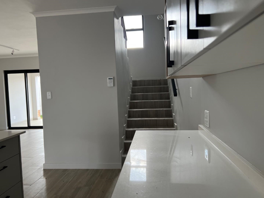 To Let 3 Bedroom Property for Rent in Olympus Gauteng