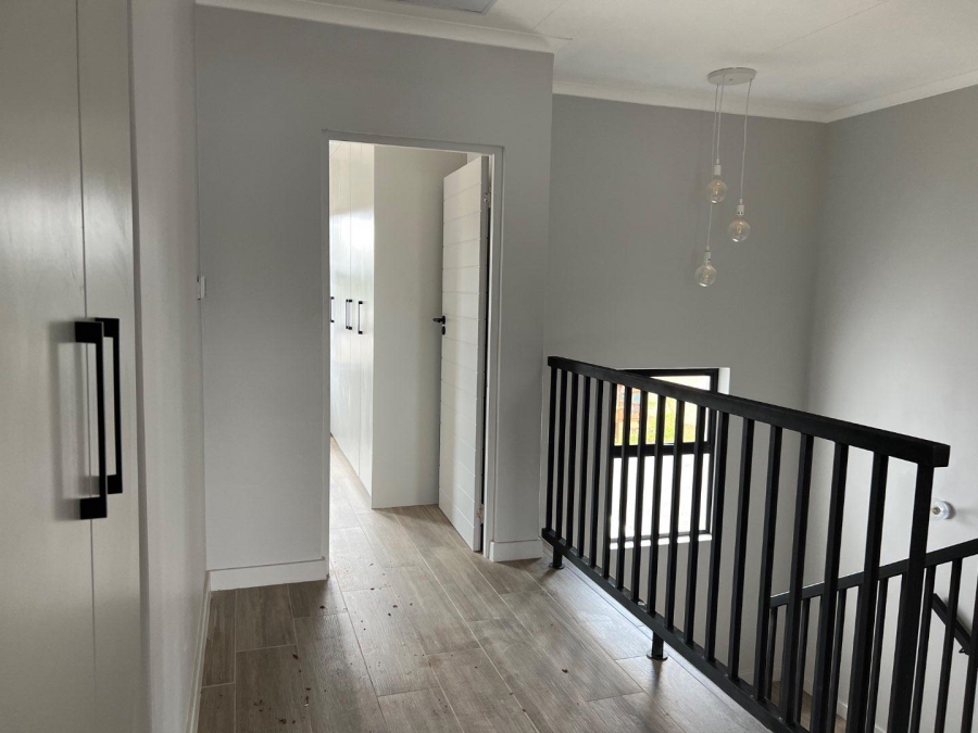 To Let 3 Bedroom Property for Rent in Olympus Gauteng