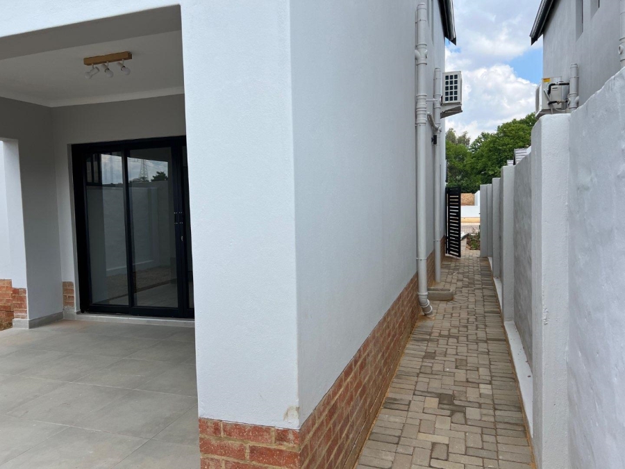 To Let 3 Bedroom Property for Rent in Olympus Gauteng