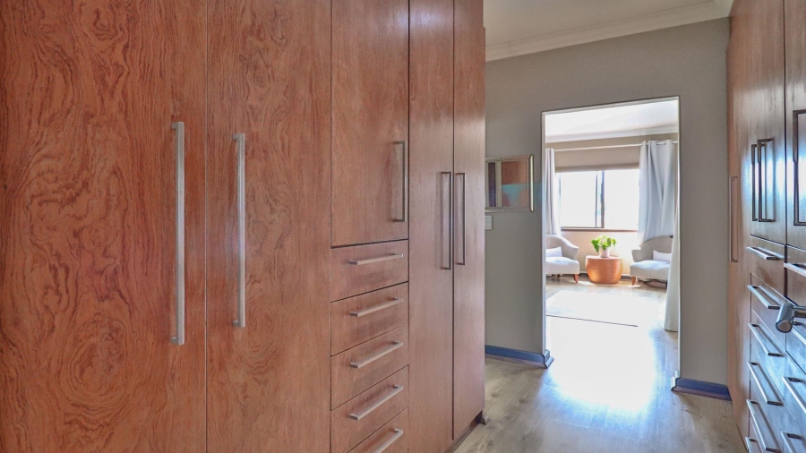 4 Bedroom Property for Sale in Fairland Gauteng