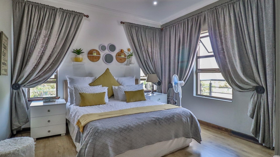 4 Bedroom Property for Sale in Fairland Gauteng