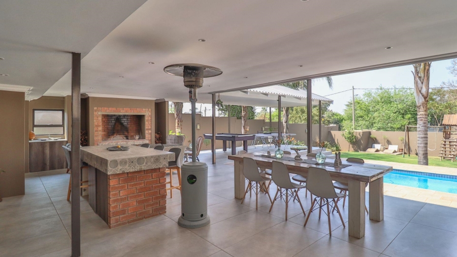 4 Bedroom Property for Sale in Fairland Gauteng