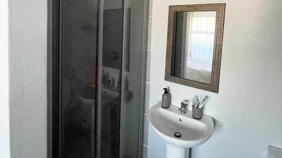 2 Bedroom Property for Sale in Kosmosdal Gauteng