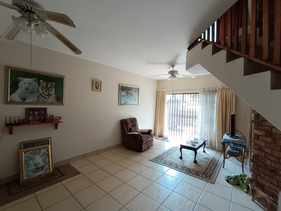 3 Bedroom Property for Sale in Rooihuiskraal Gauteng