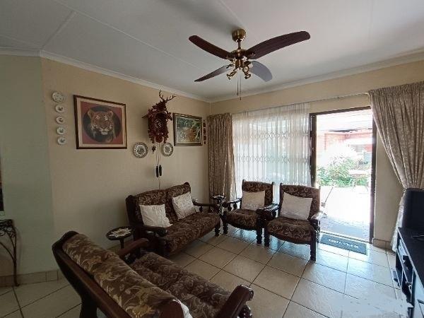 3 Bedroom Property for Sale in Rooihuiskraal Gauteng