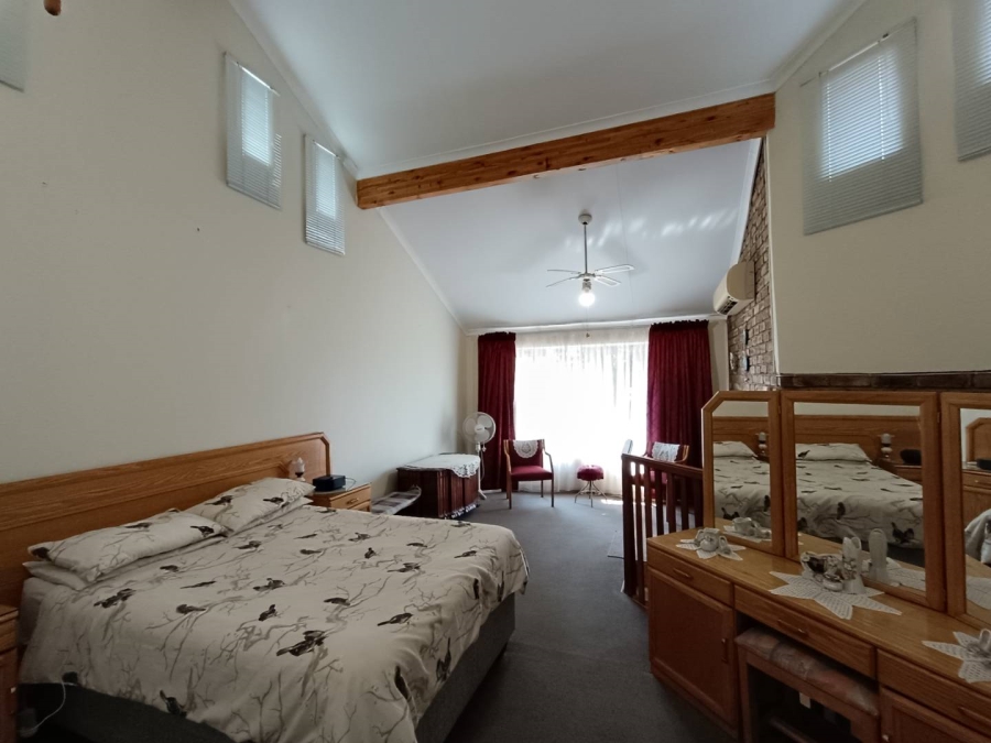 3 Bedroom Property for Sale in Rooihuiskraal Gauteng