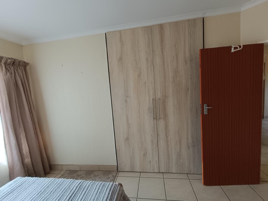 3 Bedroom Property for Sale in Rooihuiskraal Gauteng