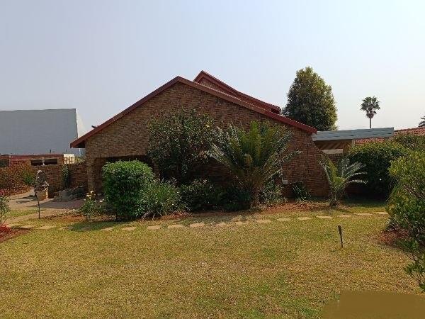 3 Bedroom Property for Sale in Rooihuiskraal Gauteng