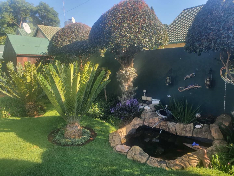 To Let 3 Bedroom Property for Rent in Weltevreden Park Ext 1 Gauteng