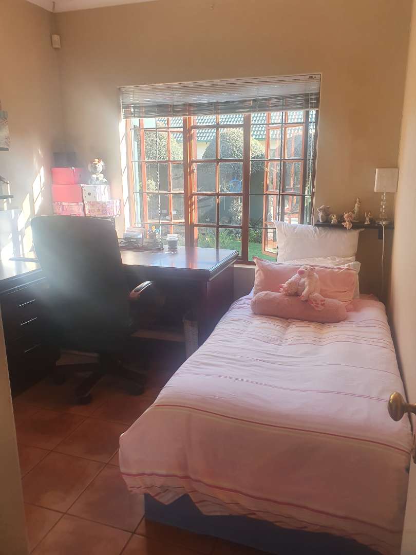 To Let 3 Bedroom Property for Rent in Weltevreden Park Ext 1 Gauteng