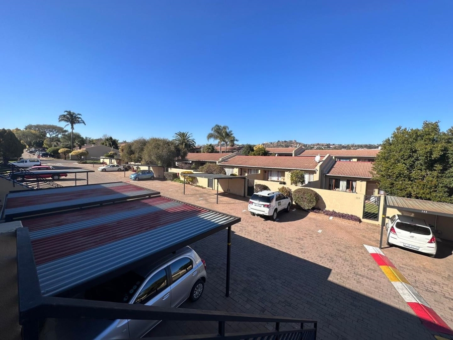 To Let 2 Bedroom Property for Rent in Fairland Gauteng