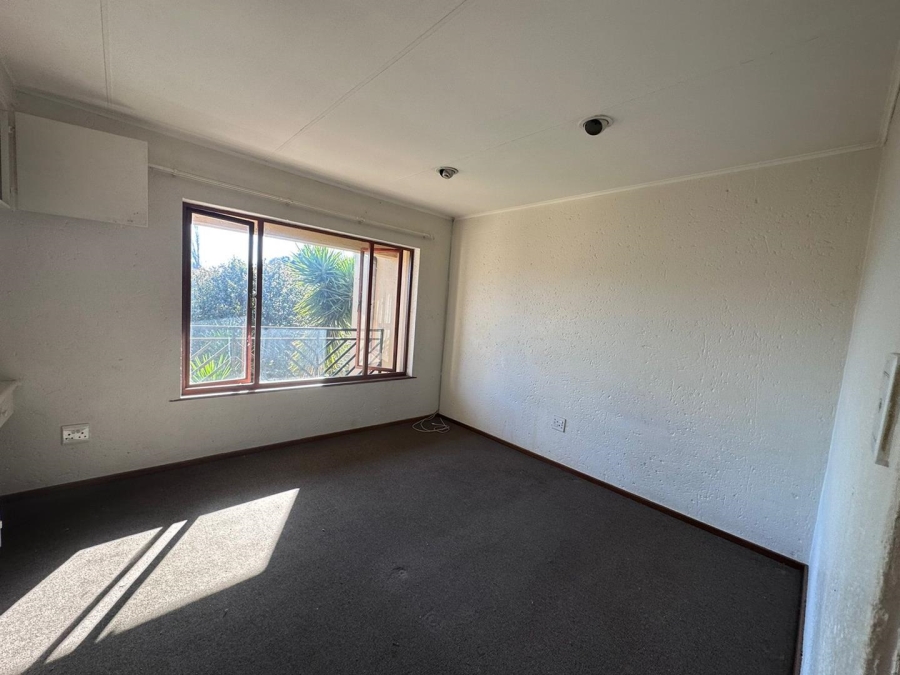 To Let 2 Bedroom Property for Rent in Fairland Gauteng