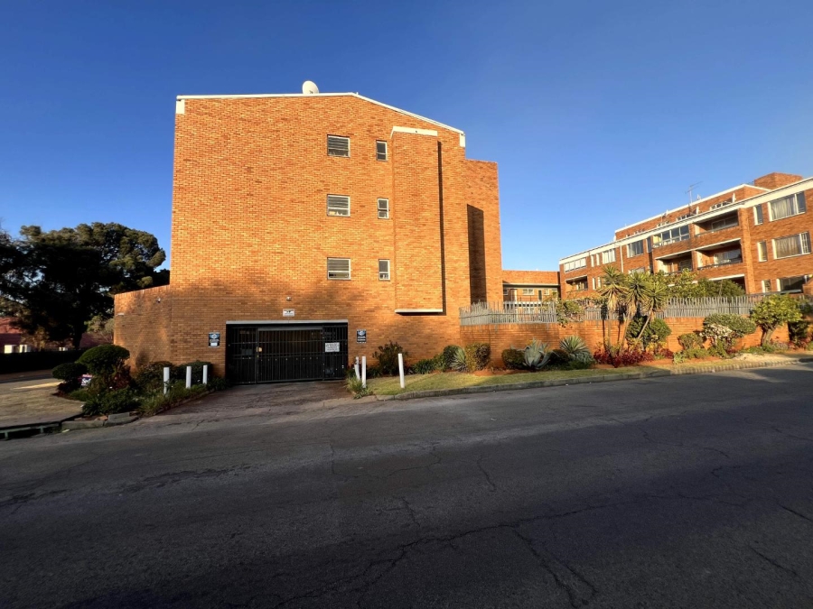 To Let 1 Bedroom Property for Rent in Malvern East Gauteng