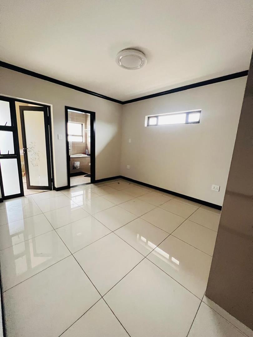 To Let 1 Bedroom Property for Rent in Broadacres Gauteng