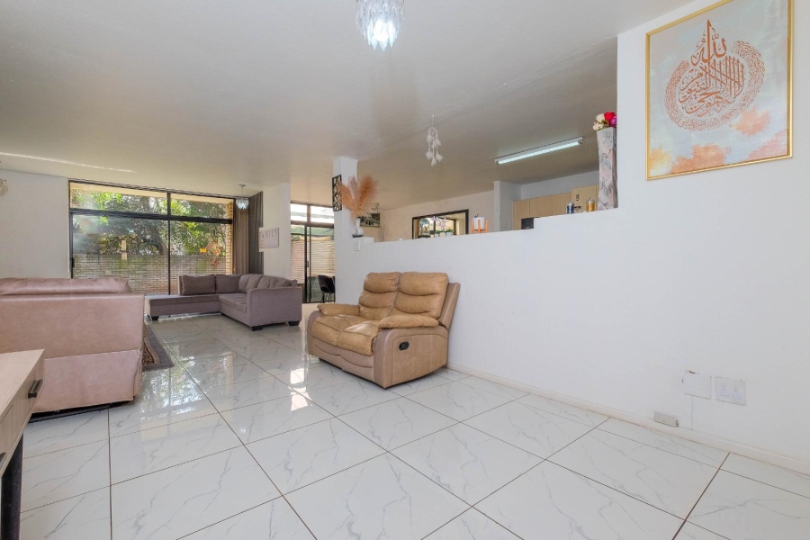 3 Bedroom Property for Sale in Bramley Park Gauteng