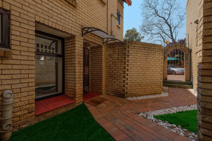 3 Bedroom Property for Sale in Bramley Park Gauteng