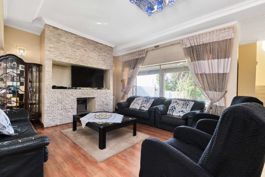 6 Bedroom Property for Sale in Bordeaux Gauteng
