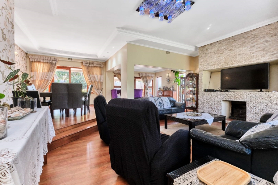 6 Bedroom Property for Sale in Bordeaux Gauteng