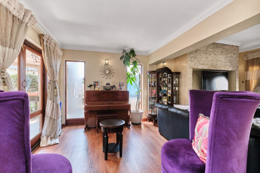 6 Bedroom Property for Sale in Bordeaux Gauteng