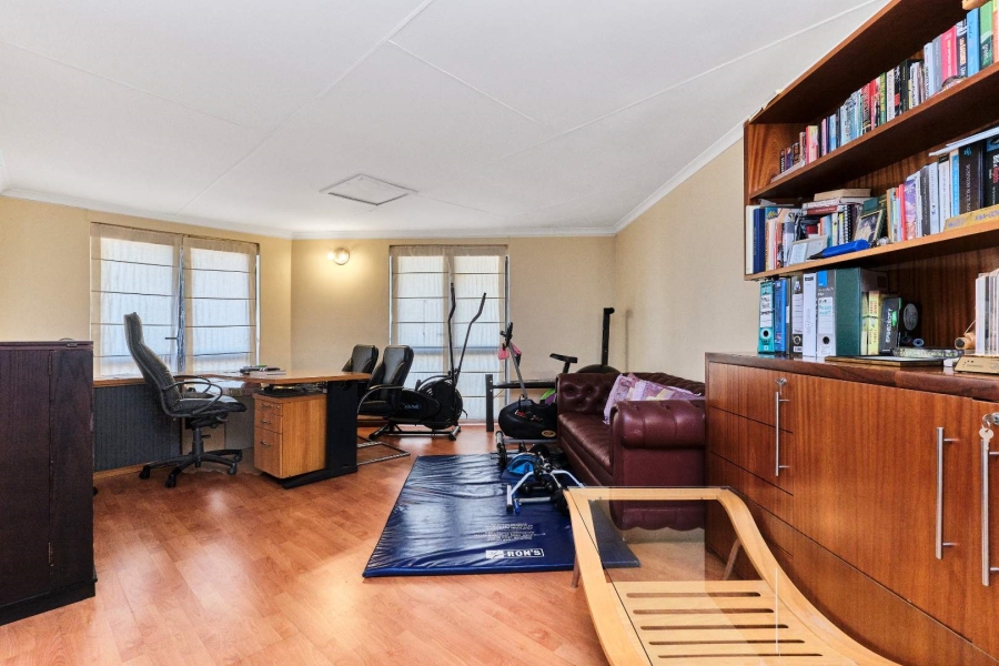 6 Bedroom Property for Sale in Bordeaux Gauteng