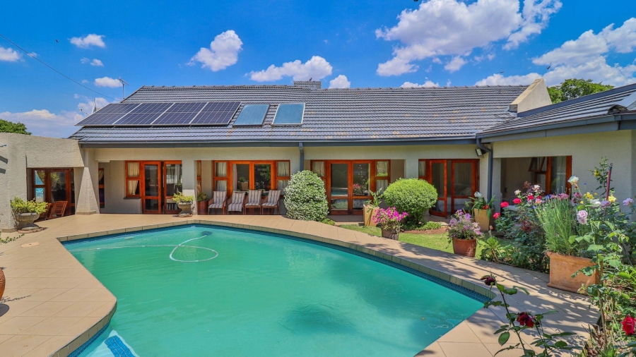 6 Bedroom Property for Sale in Bordeaux Gauteng
