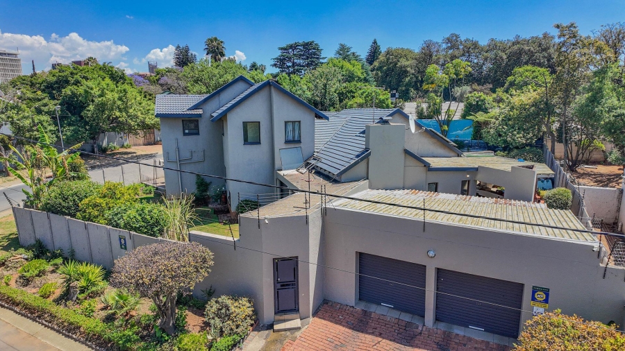 6 Bedroom Property for Sale in Bordeaux Gauteng