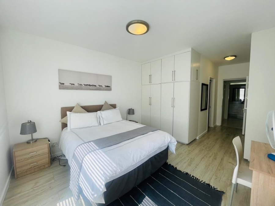To Let 2 Bedroom Property for Rent in Sandhurst Gauteng