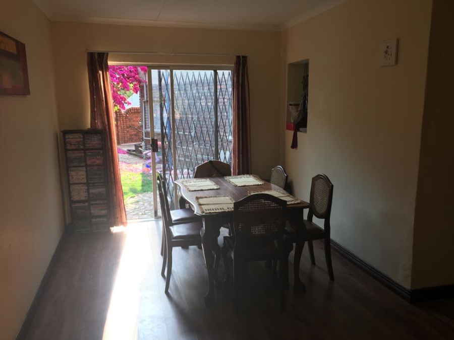 5 Bedroom Property for Sale in The Reeds Gauteng