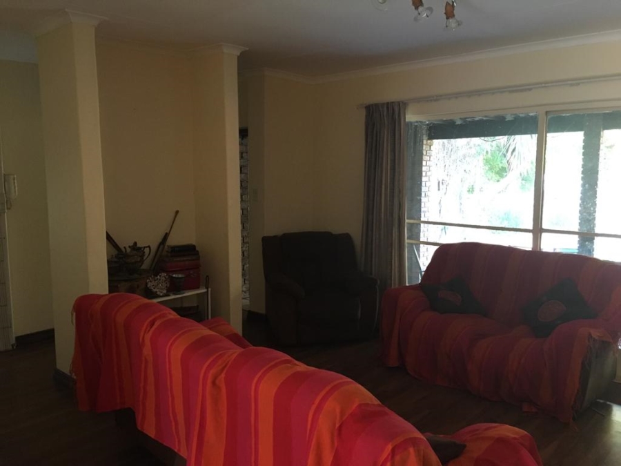 5 Bedroom Property for Sale in The Reeds Gauteng