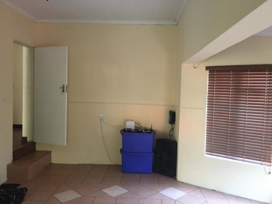 5 Bedroom Property for Sale in The Reeds Gauteng