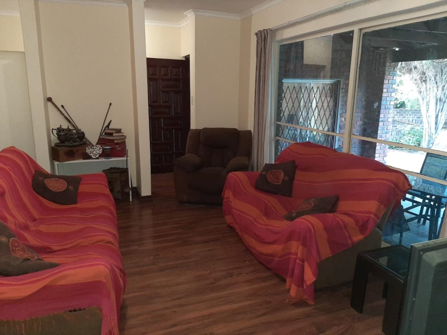5 Bedroom Property for Sale in The Reeds Gauteng