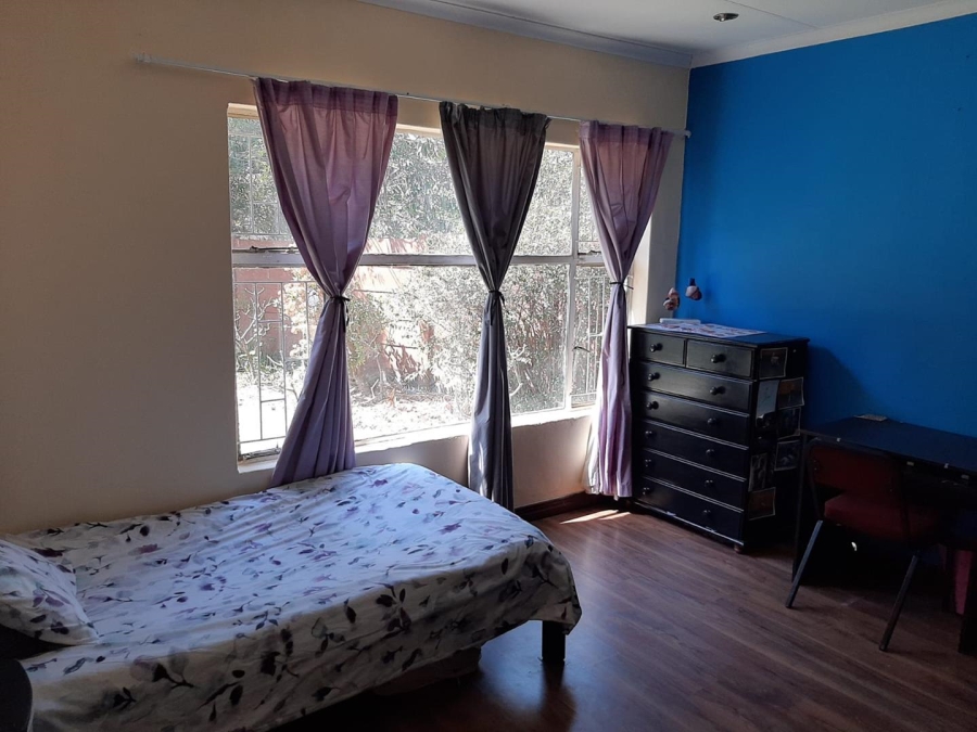 5 Bedroom Property for Sale in The Reeds Gauteng