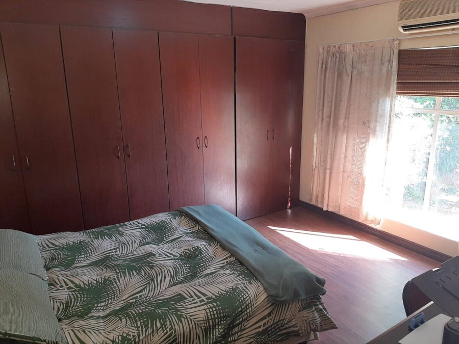 5 Bedroom Property for Sale in The Reeds Gauteng