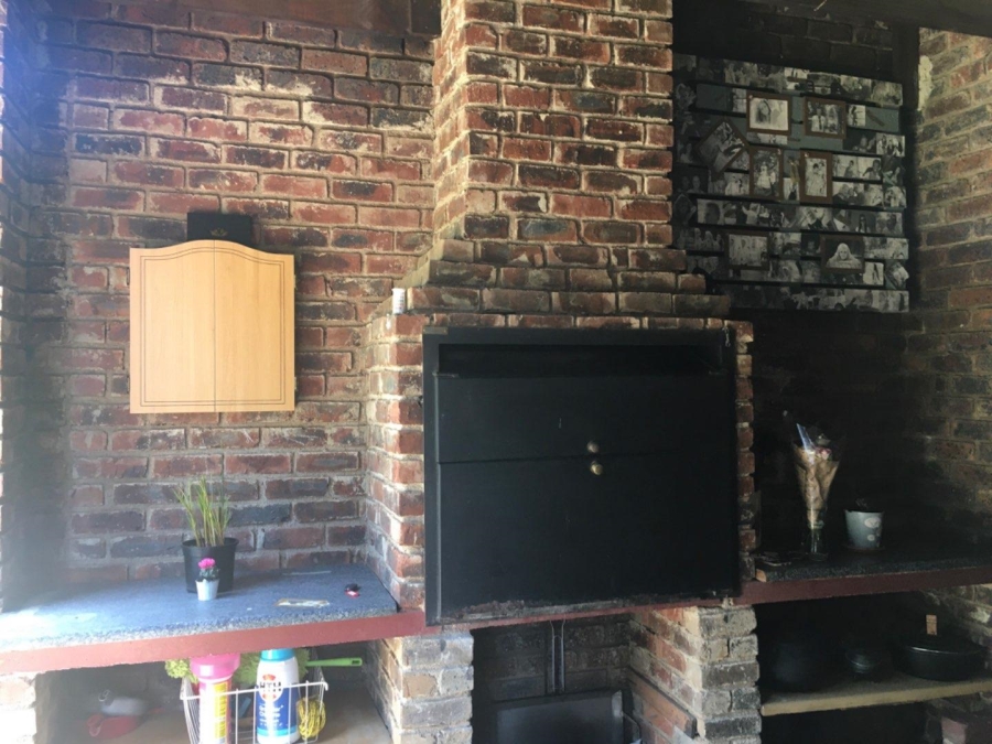5 Bedroom Property for Sale in The Reeds Gauteng