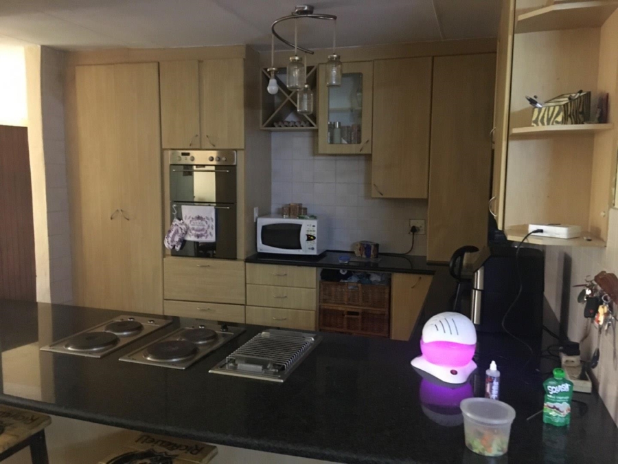 5 Bedroom Property for Sale in The Reeds Gauteng