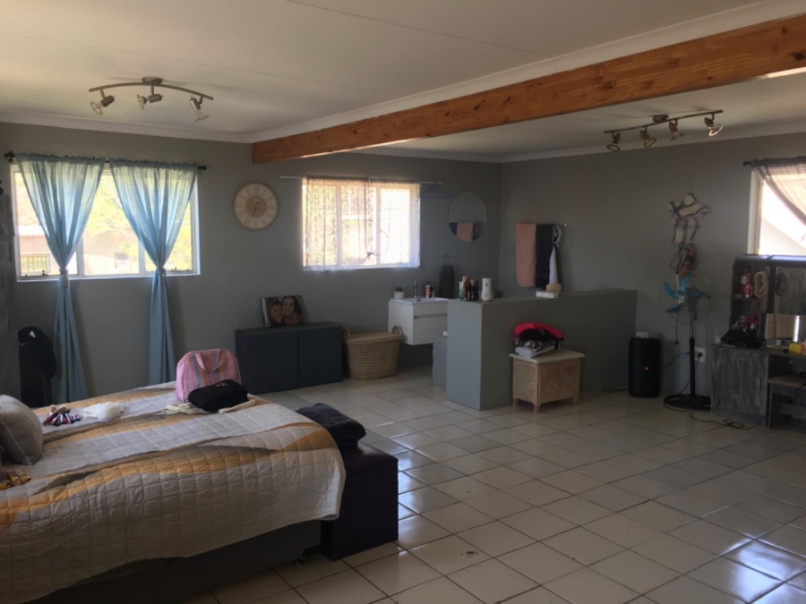 5 Bedroom Property for Sale in The Reeds Gauteng