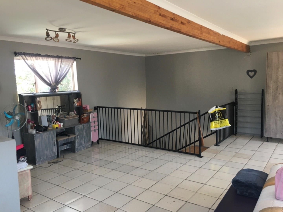 5 Bedroom Property for Sale in The Reeds Gauteng