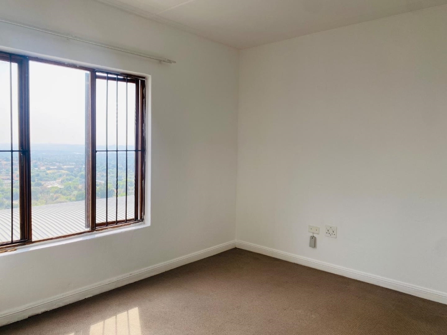 To Let 2 Bedroom Property for Rent in Constantia Kloof Gauteng