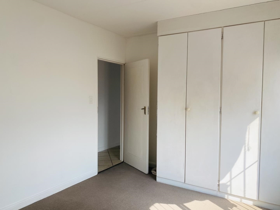 To Let 2 Bedroom Property for Rent in Constantia Kloof Gauteng