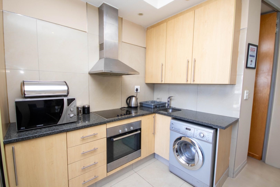 To Let 1 Bedroom Property for Rent in Sandown Gauteng