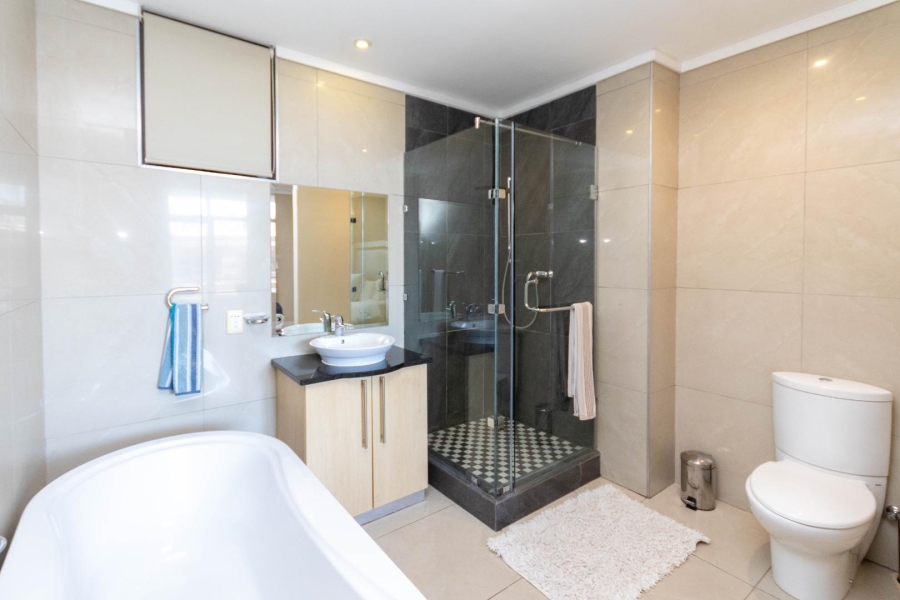 To Let 1 Bedroom Property for Rent in Sandown Gauteng