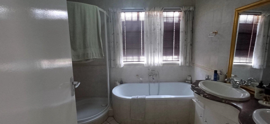 4 Bedroom Property for Sale in Menlo Park Gauteng