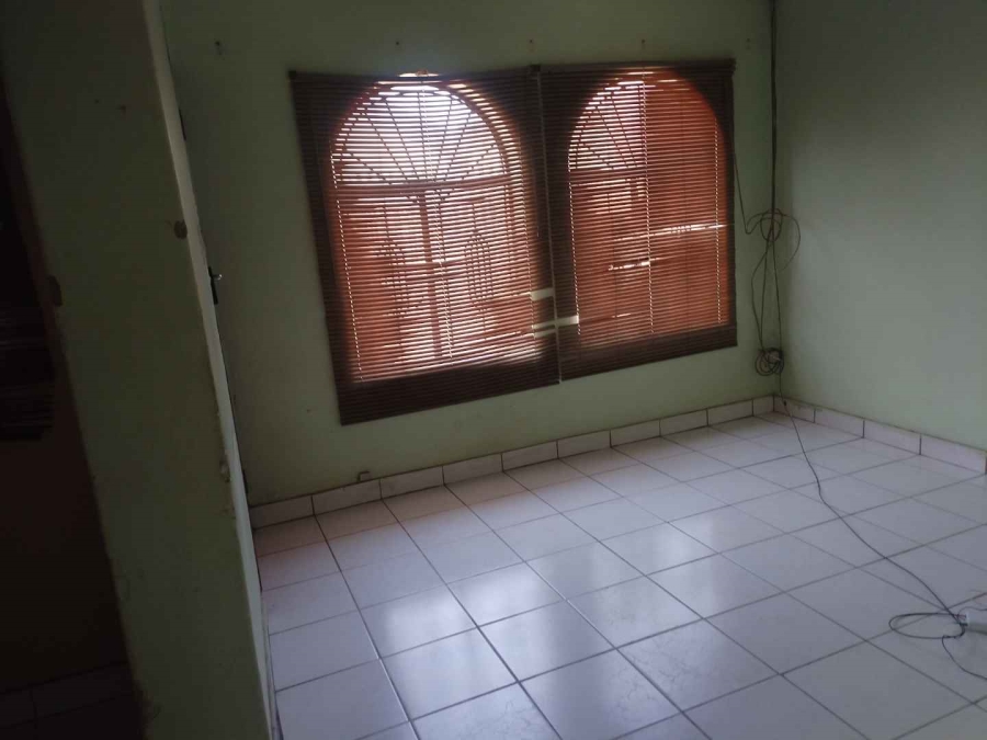 To Let 2 Bedroom Property for Rent in Mahube Valley Gauteng