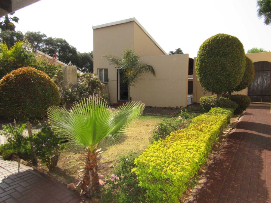 3 Bedroom Property for Sale in Atholl Gauteng