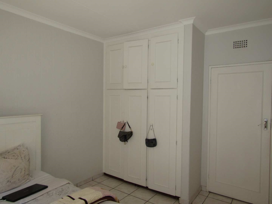 3 Bedroom Property for Sale in Atholl Gauteng