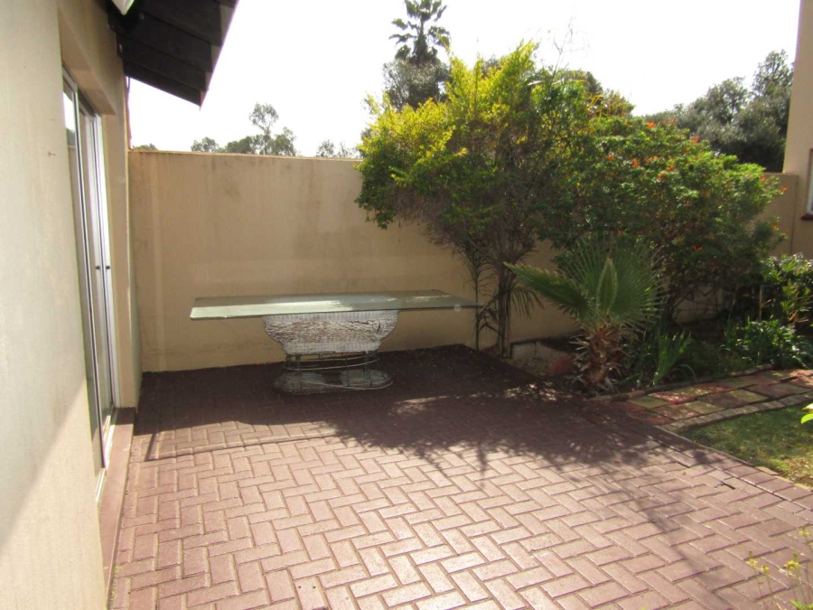 3 Bedroom Property for Sale in Atholl Gauteng