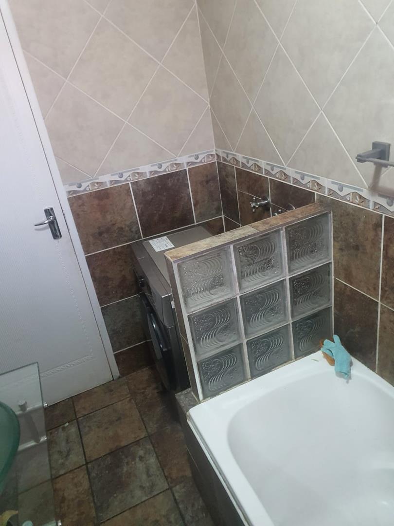 2 Bedroom Property for Sale in Florida Gauteng