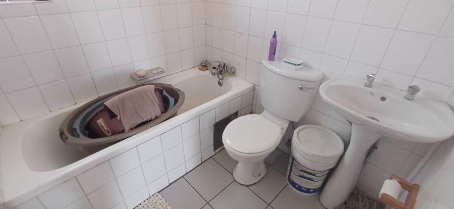 2 Bedroom Property for Sale in Groblerpark Gauteng
