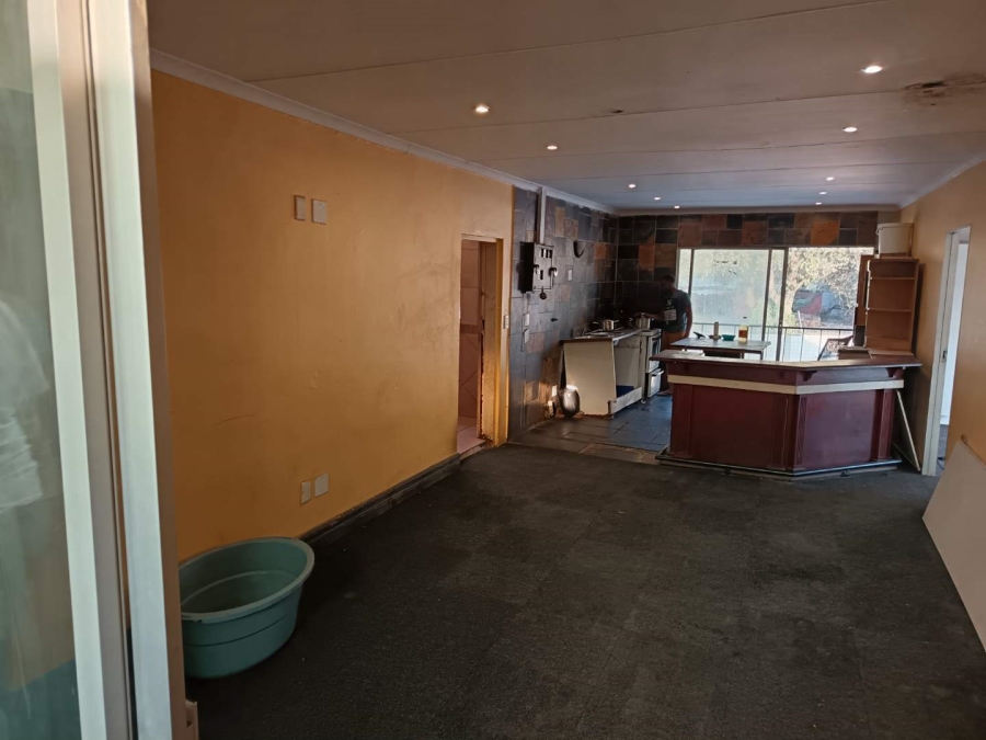 14 Bedroom Property for Sale in Westdene Gauteng