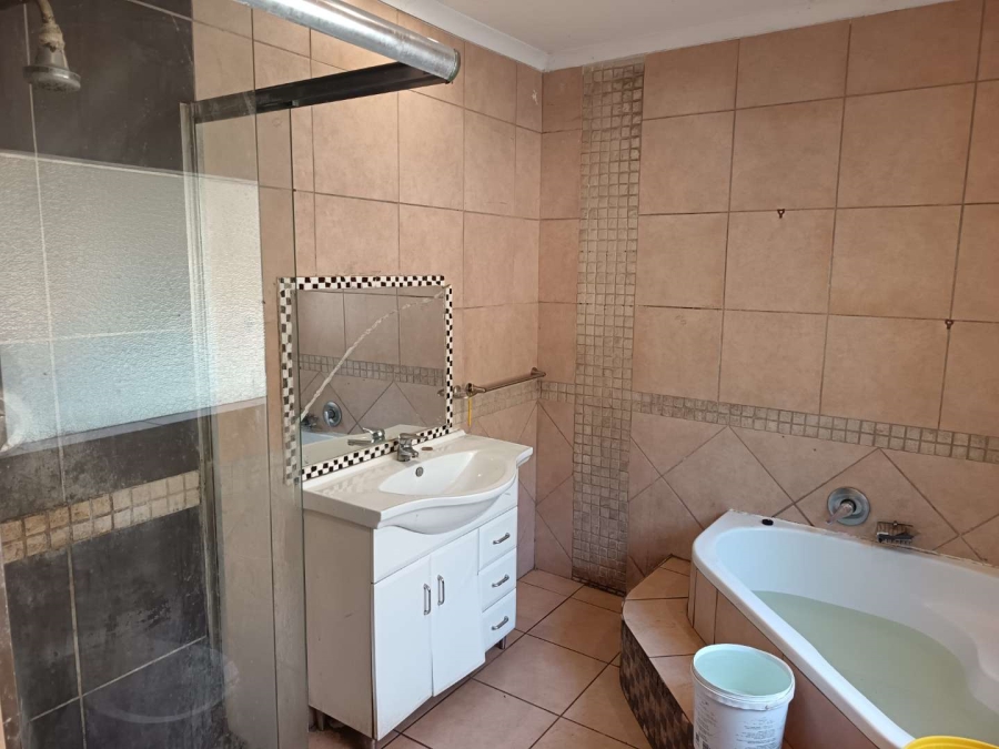 14 Bedroom Property for Sale in Westdene Gauteng